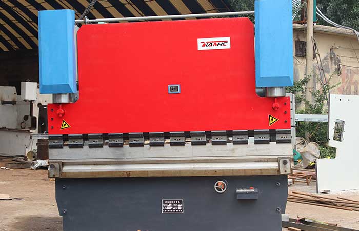 WC67Y-400T/6000液壓折彎?rùn)C(jī),400噸6米液壓數(shù)控折彎?rùn)C(jī)